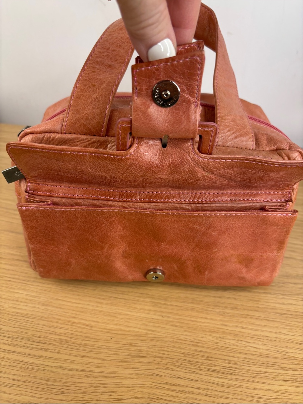 Vintage RARE Coral Pink HOBO Brand High Quality Leather Mini Zip Bag - Picture 9 of 15
